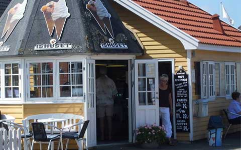 Das bekannte Ishuset in Henne Strand